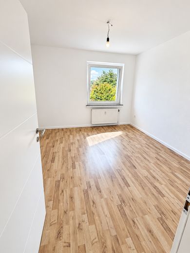 Первое заселение после ремонта | 3 комнаты | 74 м² | балкон | парковочное место – Schlafzimmer