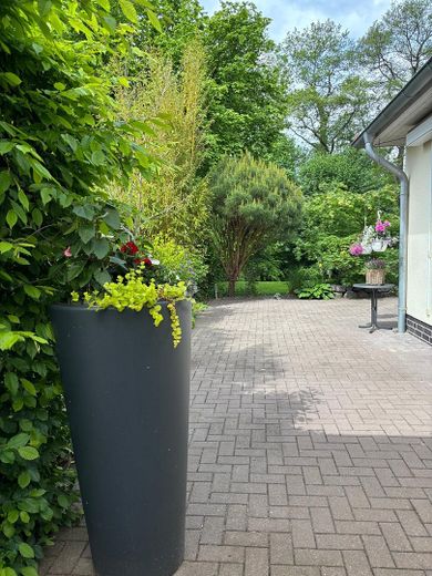 Exclusive villa in a sunny southwest location with a unique plot – Foto 19