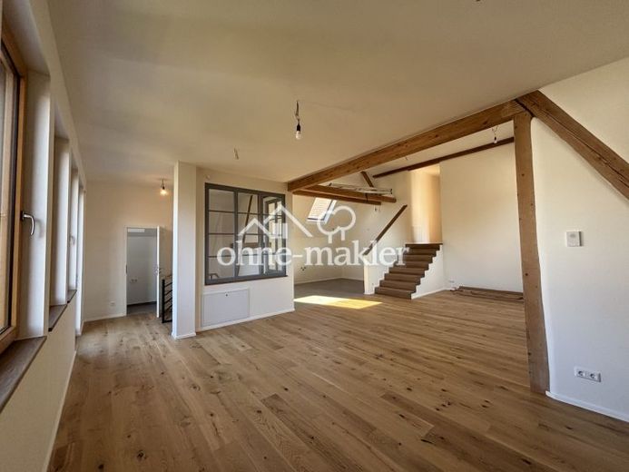 Vida única: loft con balcón soleado y jardín privado – Foto 1