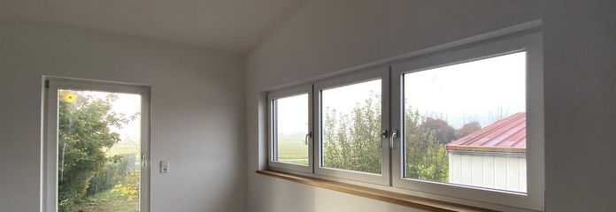 Große Fensterflächen