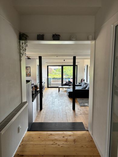 Moderne 4,5 Zimmer Wohnung in Brühl -PROVISIONSFREI- – Blick in Wohn- Esszimmer