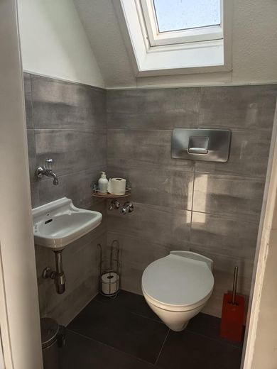 Ruheoase in zentraler Lage in Marl - ein Haus, unzählige Möglichkeiten – Separates WC Dachgeschoss