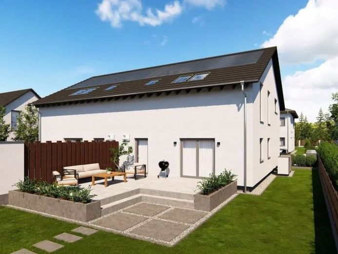 Haus mit 4 Wohnungen ! Im Schnitt nur 186.000,-EUR je Wohnung mit Grundstücksanteil ! – Foto 1