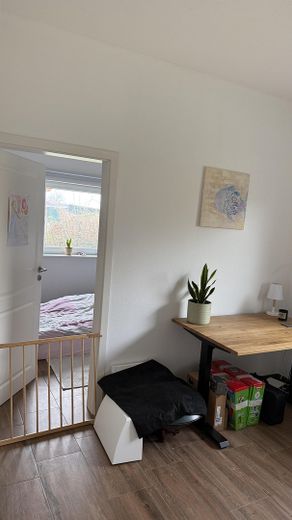 Jak nowy drewniany bungalow klasy A+ w pobliżu Eidery – ogród, widok na pola, bez prowizji – Durchgangszimmer/Arbeitszimmer