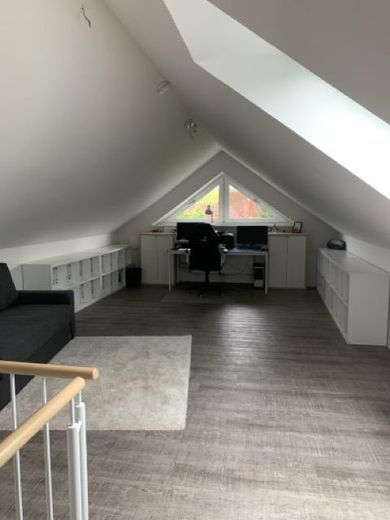 Moderne 3-Raum-Maisonette-Wohnung mit Dachterasse in Seevetal direkt vom Eigentümer – Maisonette-Bereich