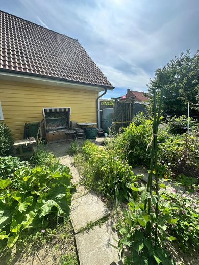 Ruhiges, sonniges & energieeffizientes Einfamilienhaus direkt „hinter’m Deich“ nahe Büsum – Gemüsegarten
