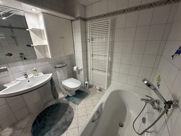 Modernisierte 4-Zimmer-Eigentumswohnung – Bad+WC