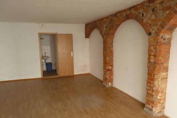 Wohnhaus mit Gewerberaum in Senftenberg Stadtzentrum zu verkaufen