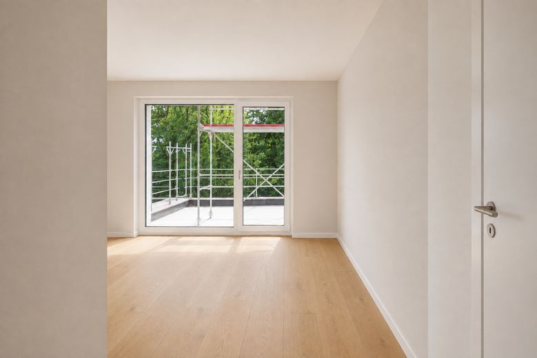 Wohnen über den Dingen – exklusives Penthouse mit Dachterrasse und traumhaftem Waldblick – Schlafzimmer visualisiert