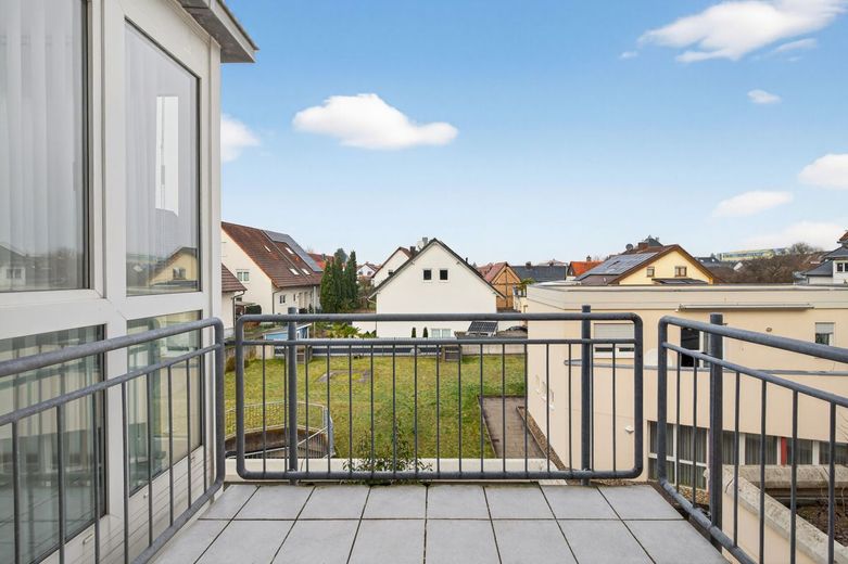 Freiwerdend: Moderne Wohnung mit Balkon und TG in zentraler Lage – Balkon