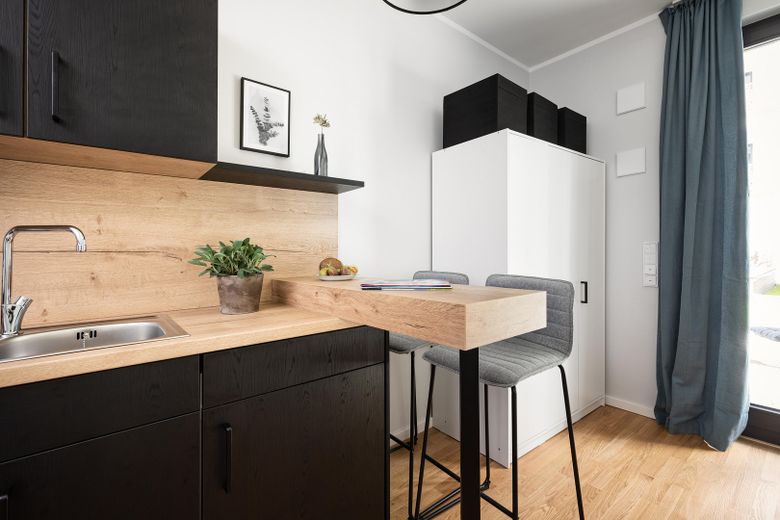 Berlin-Mitte'de özel teraslı modern daire – hemen taşınmaya hazır ve komisyonsuz – Wohnen und Küche