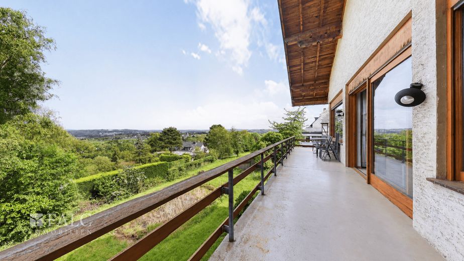 Großzügiges Landhaus mit separaten Apartmentbereichen – Balkon