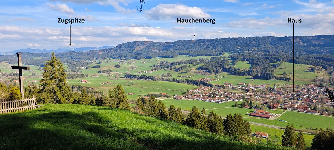 Zukunftssicheres Wohnen im Allgäu: Kernsaniertes energieeffizientes EFH - Einziehen & Wohlfühlen – Blick auf Weitnau vom Sonneck