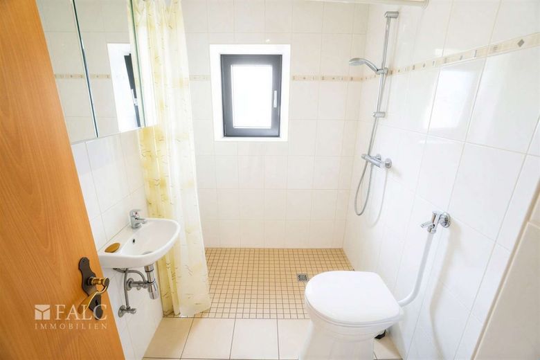 Familienhaus in Bexbach zu verkaufen! – Badezimmer EG