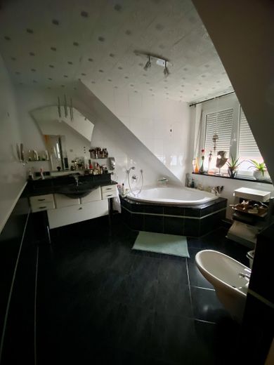 Bad mit Wanne