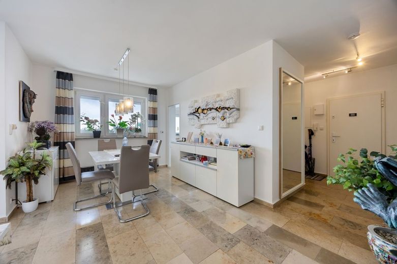 *** Gehobene Etagenwohnung in Ruhiger Umgebung der Stadt Langenfeld *** – Esszimmer