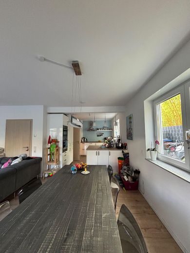 Energy-efficient semi-detached house in Bergisch Gladbach – Offene Wohnküche