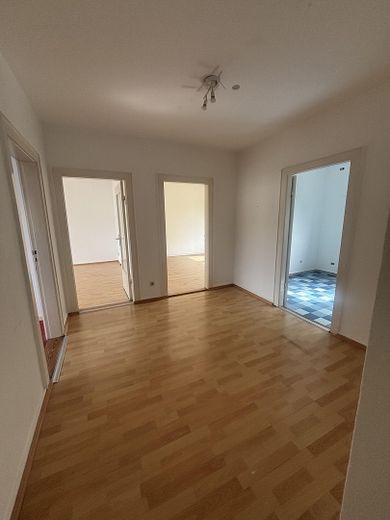 WG-geeignete 3,5-Zimmer-Wohnung in Uni-Nähe – फोटो 2