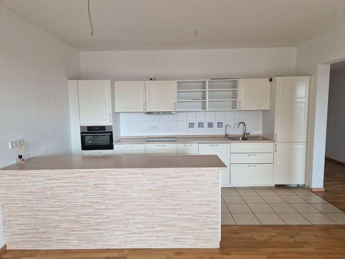 Einbauküche mit Insel