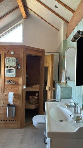Außergewöhnliches Mehrgenerationenhaus mit großem Grundstück, Sauna und Wintergarten in Halver – Foto 11