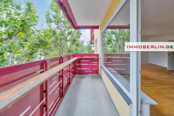 IMMOBERLIN.DE - موقع متميز في قلب المدينة! شقة مشرقة مع شرفة هادئة مواجهة للجنوب الغربي، مصعد 
وموقف سيارات