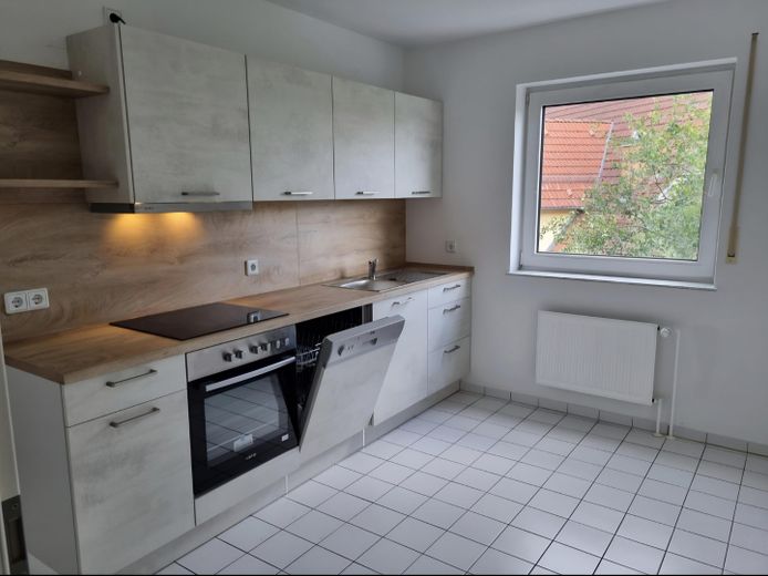 Schöne und helle 2 Zimmer Dachgeschosswohnung ab dem 01.09.26 – Küche