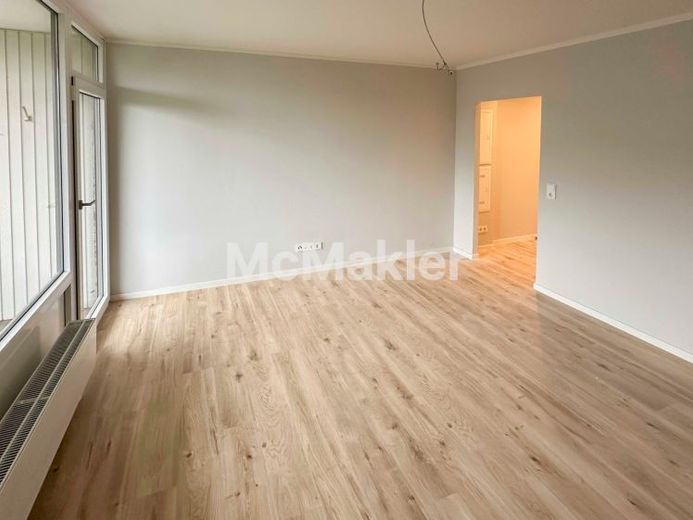 Appartamento ristrutturato di 1 locale, libero e pronto per essere abitato, a Mülheim an der Ruhr – Foto 1