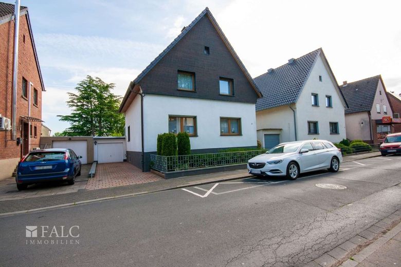Hier lässt sich Ihr Traum verwirklichen ! – Strassenansicht