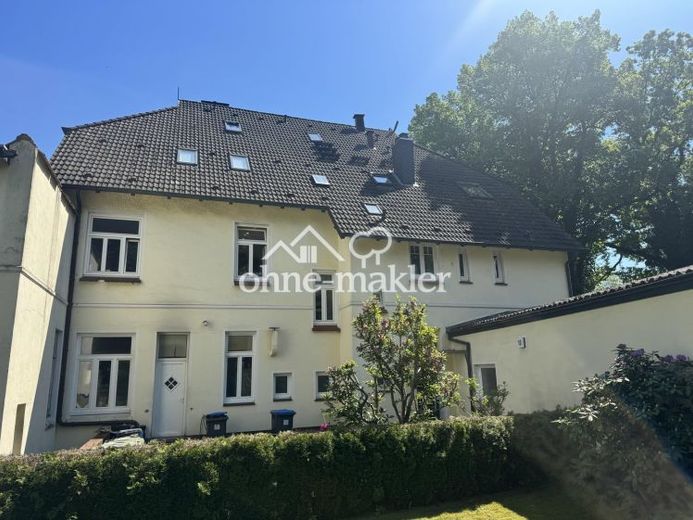 Schöne vier Zimmer Altbauwohnung – फोटो 1