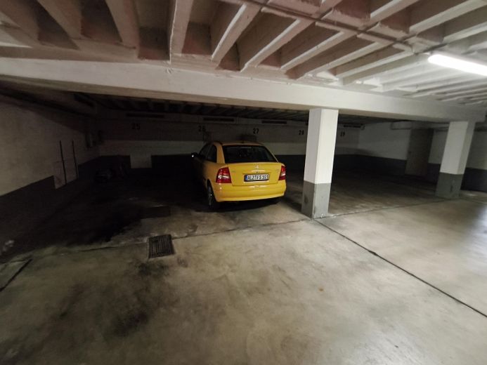 Stellplatz in Garage