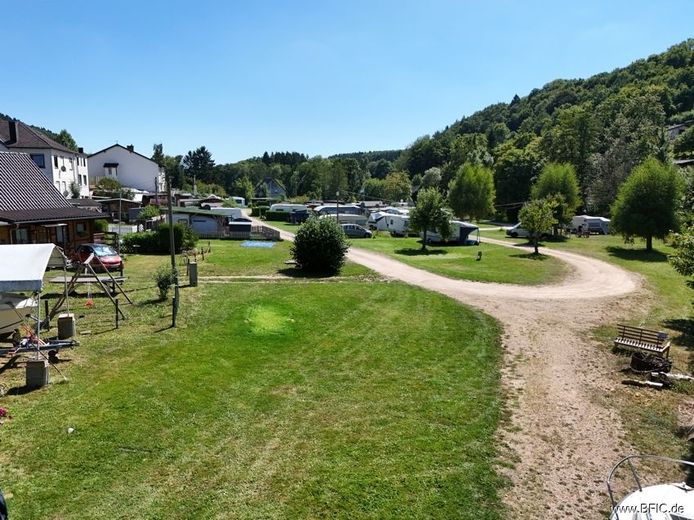 Campingplatz, Zimmervermietung und Gastronomie - gepflegte Familienexistenz in der Eifel – Campingplatz