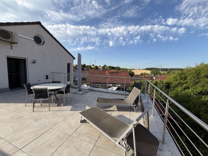 Penthouse-Feeling: 123 m² Design-Refugium aus 2 Einheiten mit XXL-Südterrasse (Provisionsfrei) – Foto 19