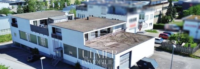 Vielseitig nutzbare Gewerbeimmobilie mit Wohnanteil im Industriegebiet von Gärtringen
