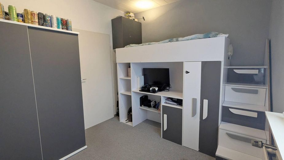 Ohne Makler: Modernisiertes 3-Familienhaus in Bordenau nahe Wald – Kinderzimmer