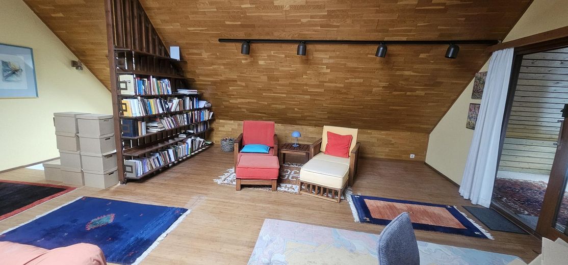 Energieeffizientes Haus in Hannover-Bothfeld von Privat - 758.000 € VB – Wohnzimmer OG - Leseecke