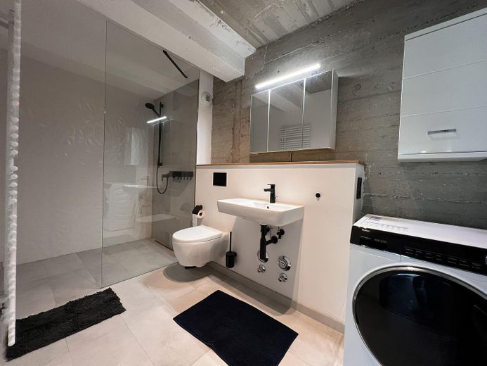 Dusche & Waschmaschine