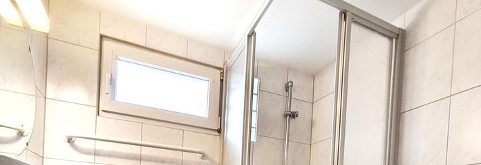 Badezimmer mit Tageslicht