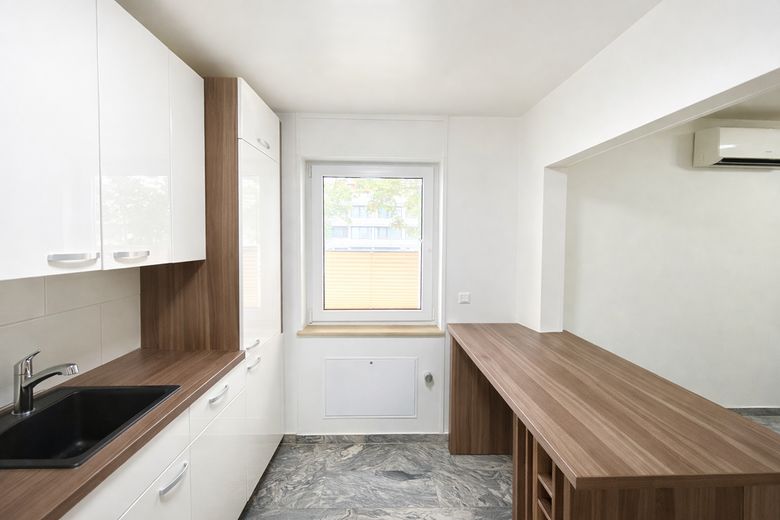 Provisionsfreie 4-Zimmer-Wohnung in Biebrich – modernisiert, Klima, Fußbodenheizung, EBK – Foto 3