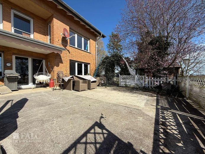 ***Hullersen - Modernisiertes Mehrfamilienhaus mit 6 Wohneinheiten auf üppigem Grundstück*** – Terrasse Eigentümerwohnung