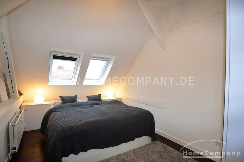 Großes und helle 2-Zimmer-Dachgeschoss in Neukölln, möbliert – 7a4c1f7b60d6943721045485ed11fd250cdb0841.jpg