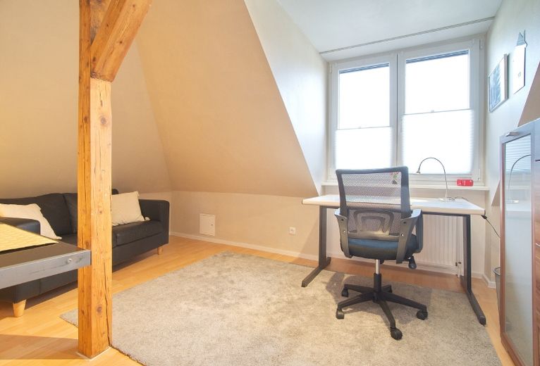 Viel Wohnkomfort: Renovierte Wohnung mit Balkonterrasse und gehobener Komplettausstattung in ruhiger, guter Wohnlage – 6d81516b50f9dd72a08b64dea413eabeccead8d4.jpg
