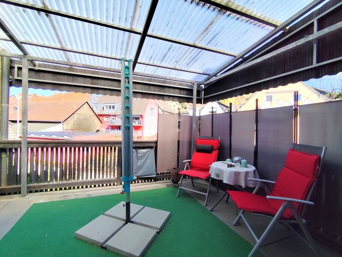 Raumwunder mit Potenzial: Großzügiges Mehrfamilienhaus auf idyllischem Gartengrundstück in 95362 Kupferberg! – Balkon Altbau