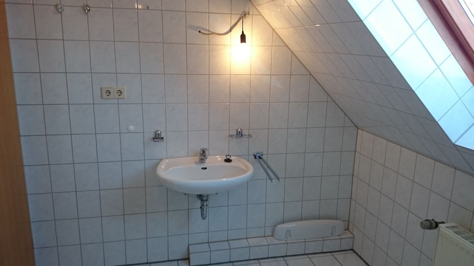 (GS57A06) Abitare meglio! Ristrutturato, garage, cucina componibile! – Bad