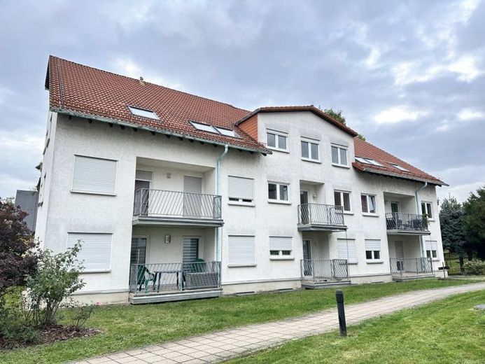 Frisch renoviert! 2-Raumwhg. mit Balkon, TG-Stpl. (duplex, saniert), Neubau 1997! Leerstand! – फोटो 1