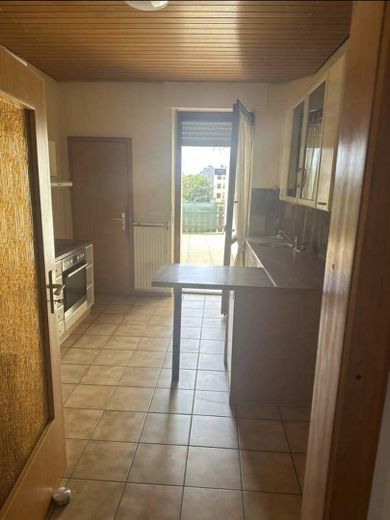 Apartamento de 4 habitaciones con balcón en Neuwied – Foto 7