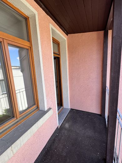 Luminoso appartamento di 2 locali con balcone e cucina attrezzata in posizione tranquilla – ideale per single – Balkon