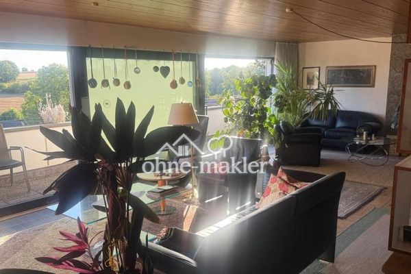 Sehr schönes Einfamilienhaus mit Schwimmbad und Sauna in Heilbronn