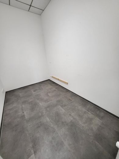 2 Einmalige Ladenlokale in stark frequentierter Lage mit ca. 280 m2 und 103 m2 Gewerbefläche – Innenansicht