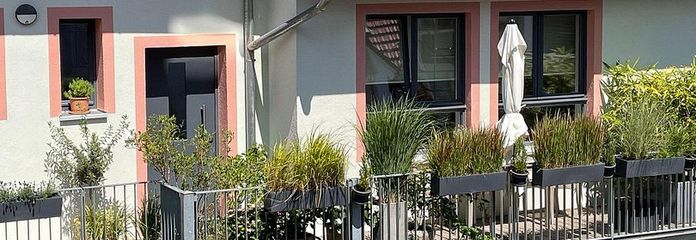Eski çiftlik avlusu, yepyeni bir yaşam hissi! Muhteşem, modern 3 odalı dubleks daire. – Blick von außen