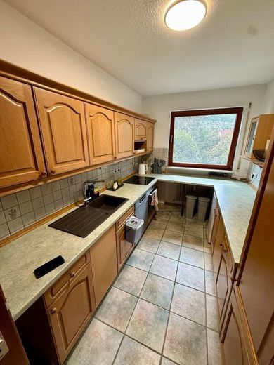 Zweifamilienhaus mit 2 sep. Wohneinheiten | Mögl. Anlageobjekt – Küche Wohnung UG
